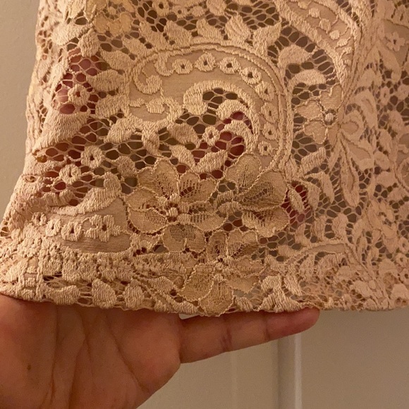 😊FREE😊W/ $35 Purchase - THE LOFT pink tank w/ a keyhole opening on the back - Picture 4 of 9